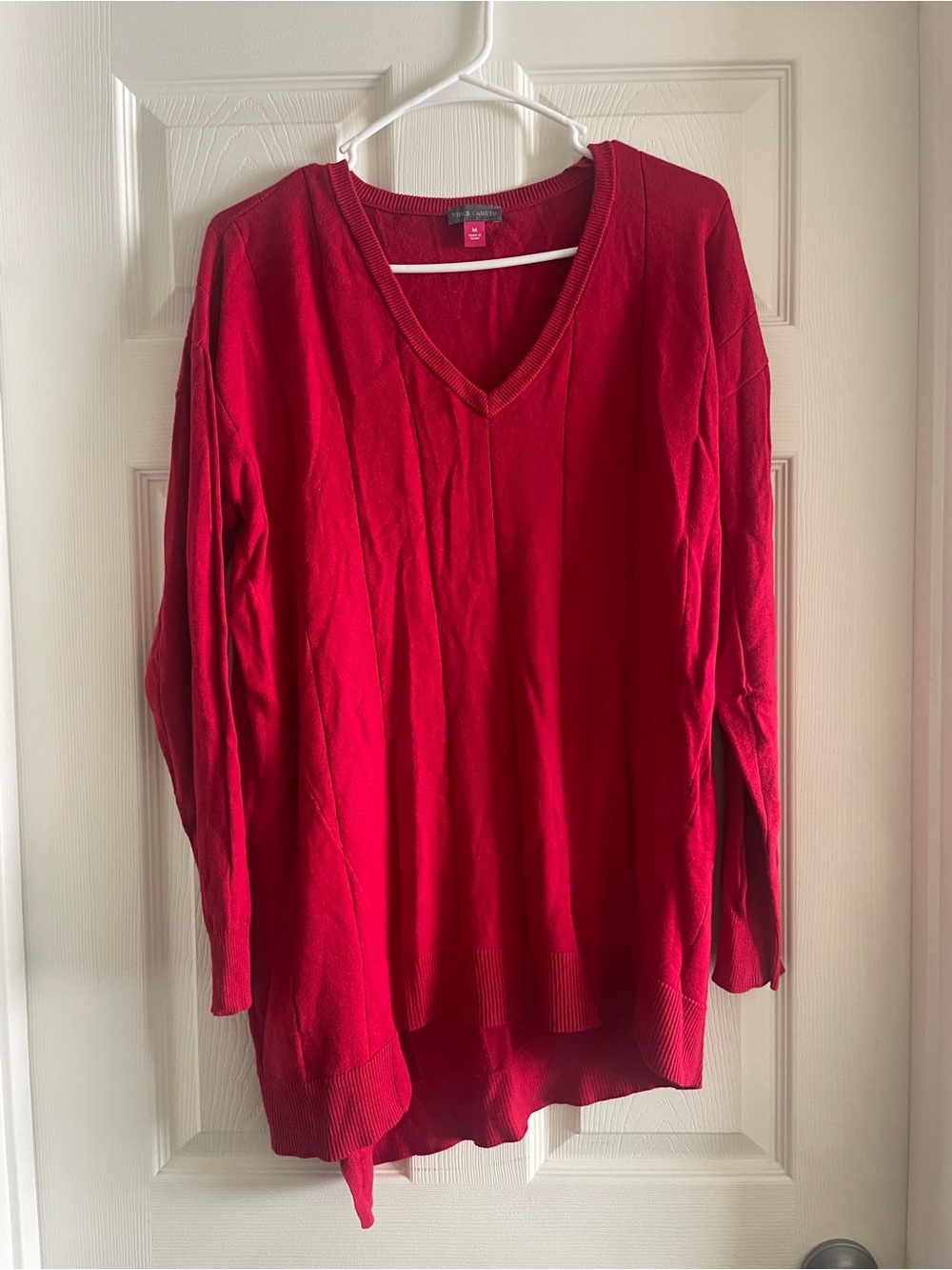 Vince Camuto Women's Red V-Neck Lightweight Sweater